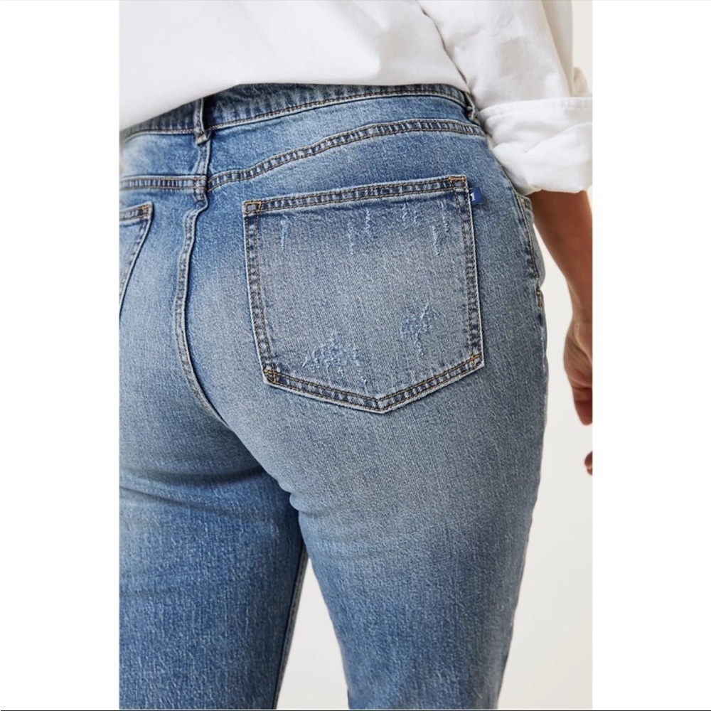 Anthropologie Pilcro Yaya Kick Flare Jeans 32 Tall Plus Distressed Denim NWT - Picture 6 of 15